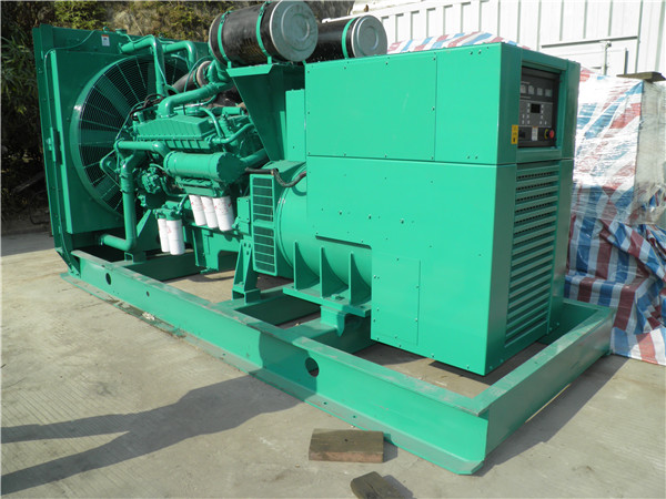 旅顺口出租发电机 发电机组厂家：柴油发电机组的控制屏的作用是什么？