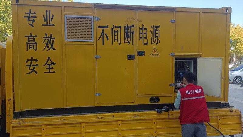 旅顺口柴油发电机组和UPS电源配合使用时，如何避免切换过程中的电力中断？